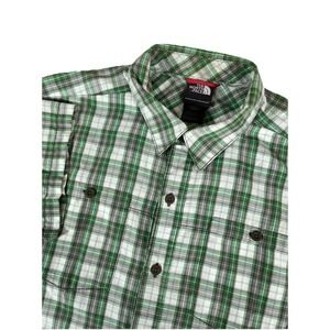 The North Face Shirt Mens Medium Green Button Up Short Sleeve Outdoor Hiking